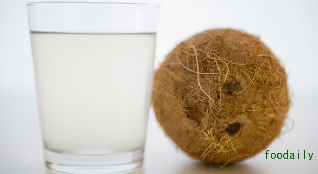 http://www.goodhousekeeping.com/cm/goodhousekeeping/images/fM/coconut-water.jpg
